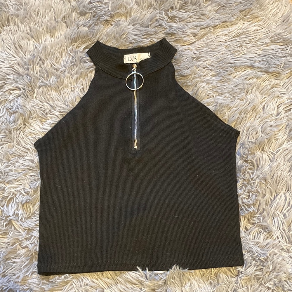 Black zip sleeveless top